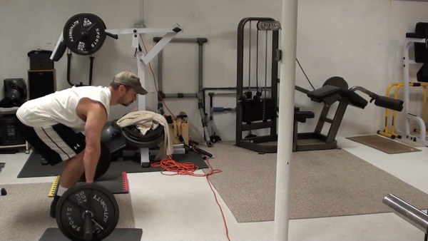 Get Better Legs and Killer Cardio Training With Bar-In-Front Walking Lunges